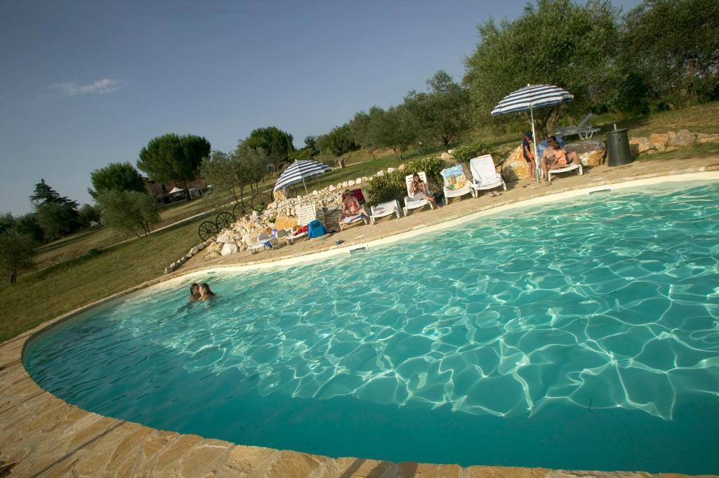 Agriturismo La Grotta Di Montecchino Siena Exterior photo