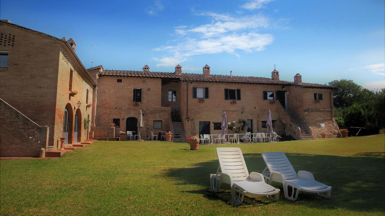 Agriturismo La Grotta Di Montecchino Siena Exterior photo