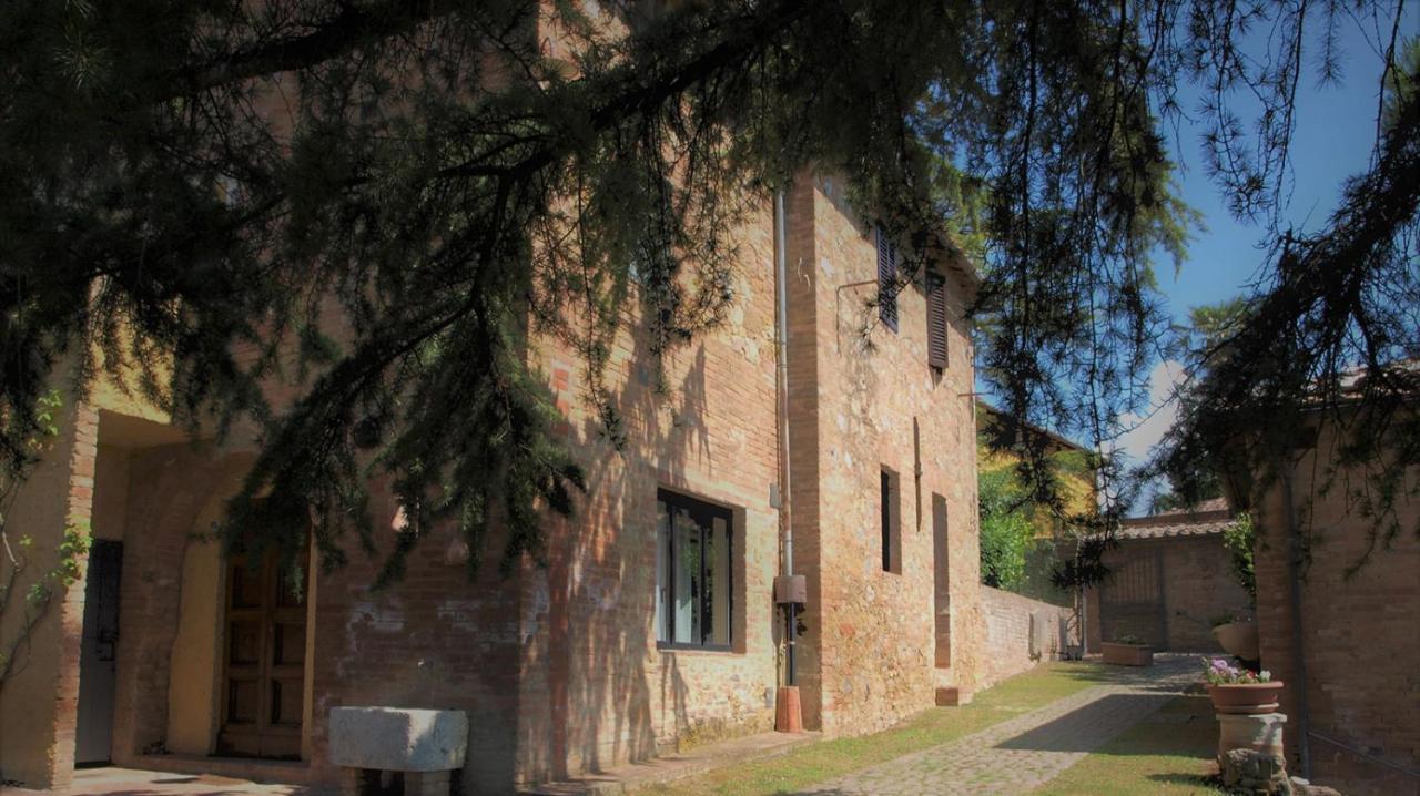 Agriturismo La Grotta Di Montecchino Siena Exterior photo