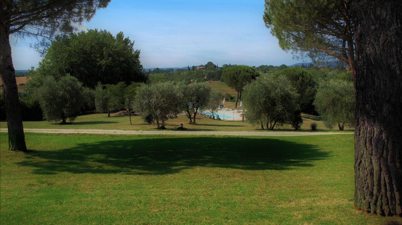Agriturismo La Grotta Di Montecchino Siena Exterior photo