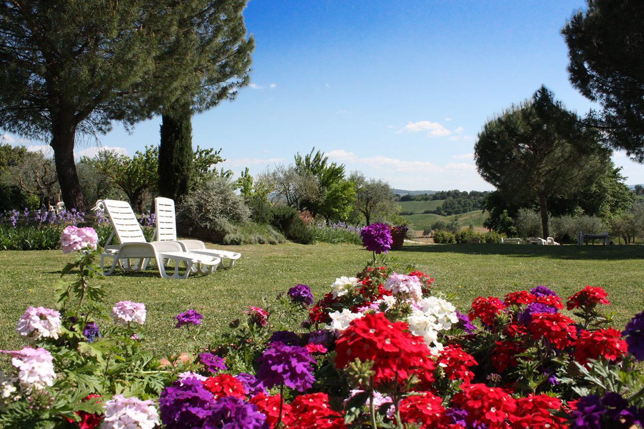 Agriturismo La Grotta Di Montecchino Siena Exterior photo