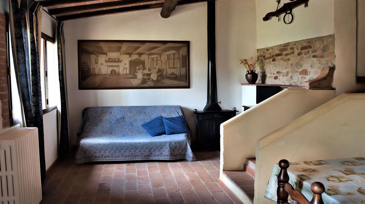 Agriturismo La Grotta Di Montecchino Siena Exterior photo
